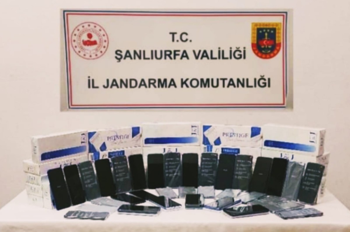 Şanlıurfa'da 74 kaçak cep telefonu çıktı