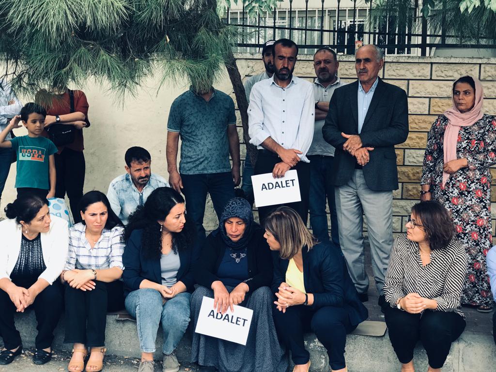HDP Şanlıurfa'da Şenyaşar Ailesini Ziyaret Etti Destek Verdi