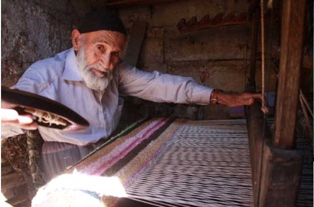 En eski çulhalarından Mustafa Kırmızıdeve 90 yaşında yaşamını yitirdi.
