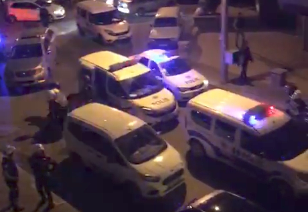 Urfa'daki Kavgaya 15 Polis Ekibi Sevkedildi