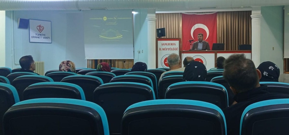 Umreye gidecek Vatandaşlara eğitim kursu verildi.