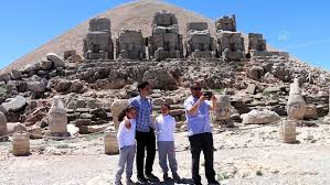 Yılın son gün batımını Nemrut Dağı'ndan izlediler