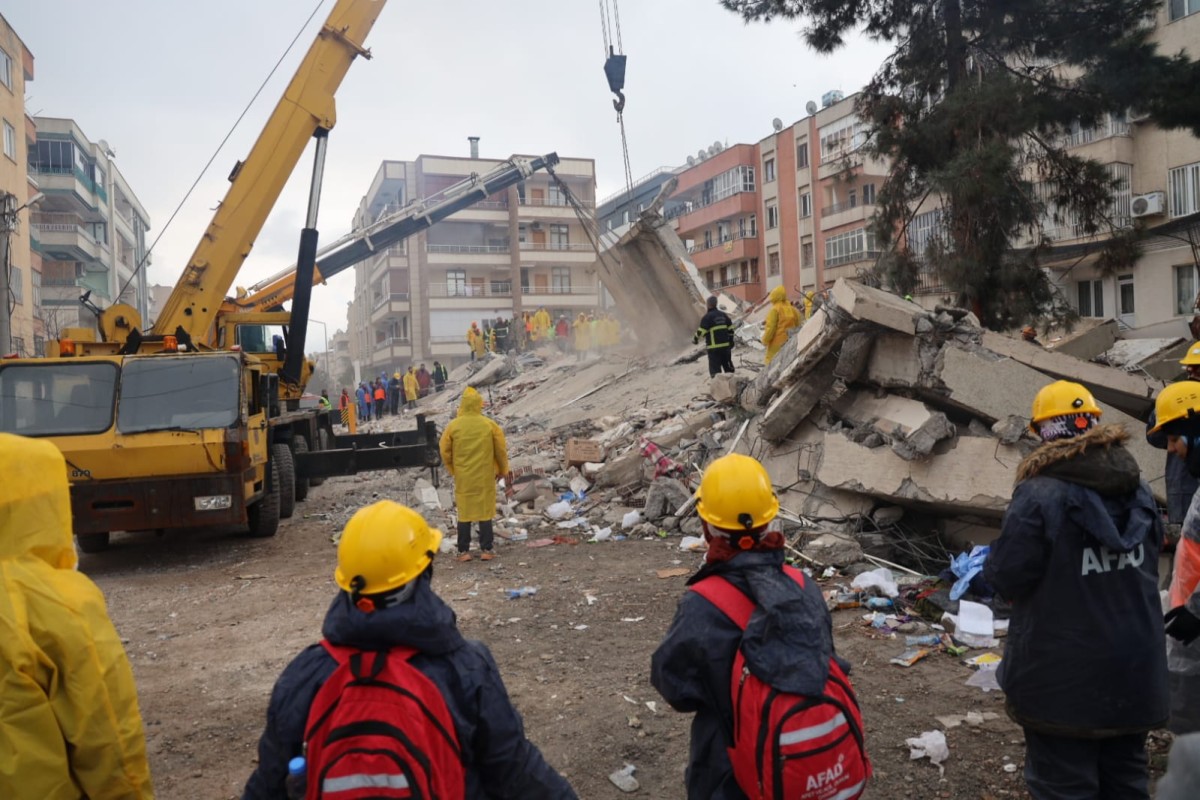 Depremde hayatını kaybeden 18 bin 342 