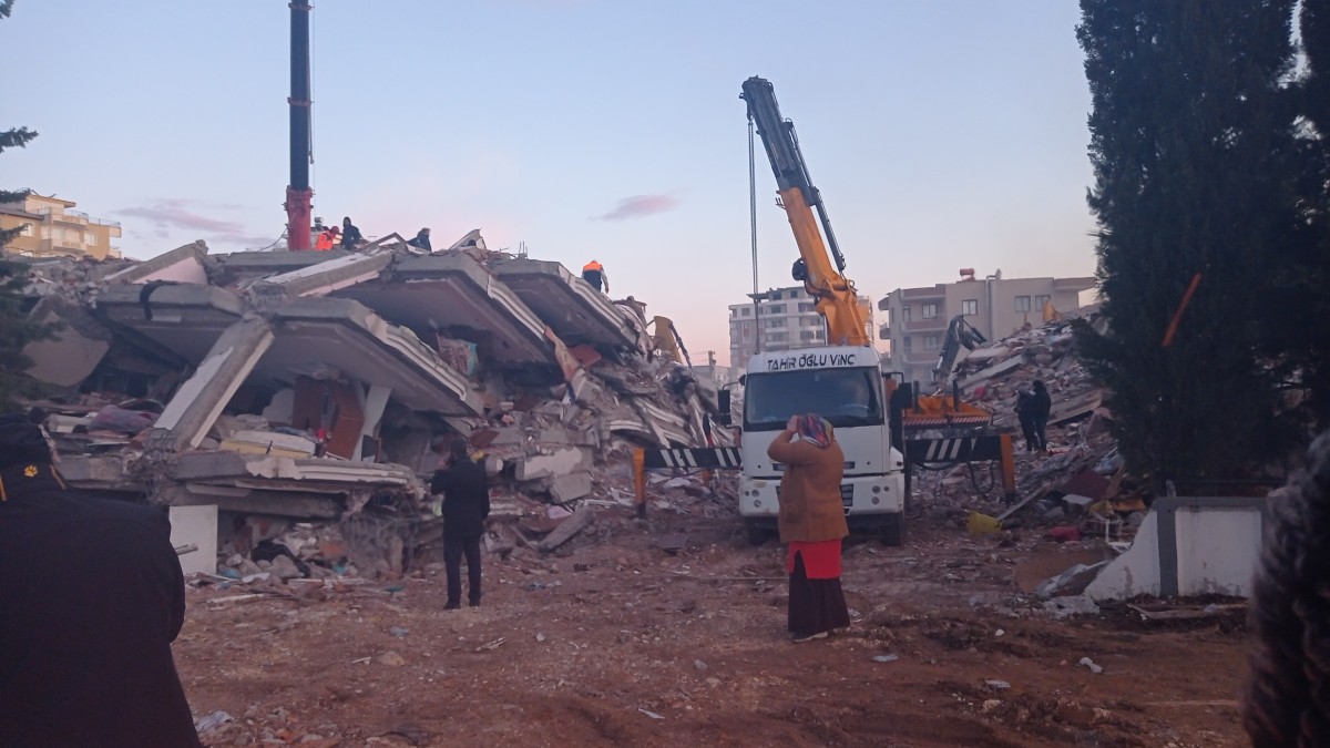 Urfa'da Deprem Değil Müteahhitler Öldürdü 