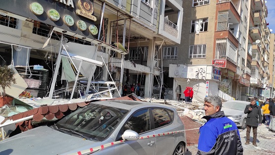 Şanlıurfa’da 2 kişinin öldüğü, 8 kişinin yaralandığı patlamaya ilişkin 3 gözaltı