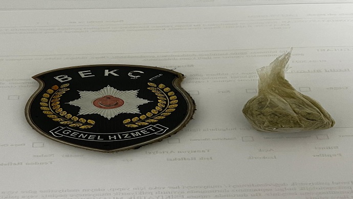 Şanlıurfa'da Bekçiler 5.9 gram esrar maddesi yakaladı 