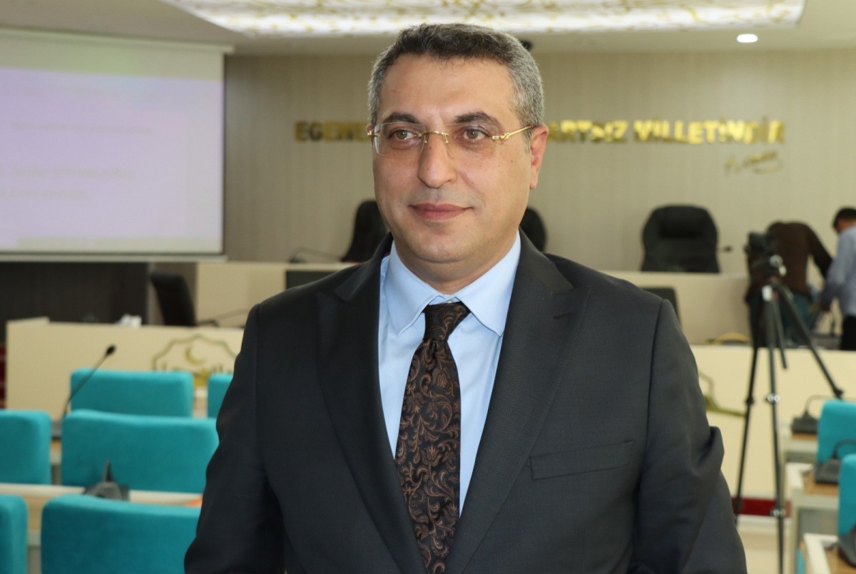  Meclis Başkanlığına Serdar Şeyhanlı seçildi