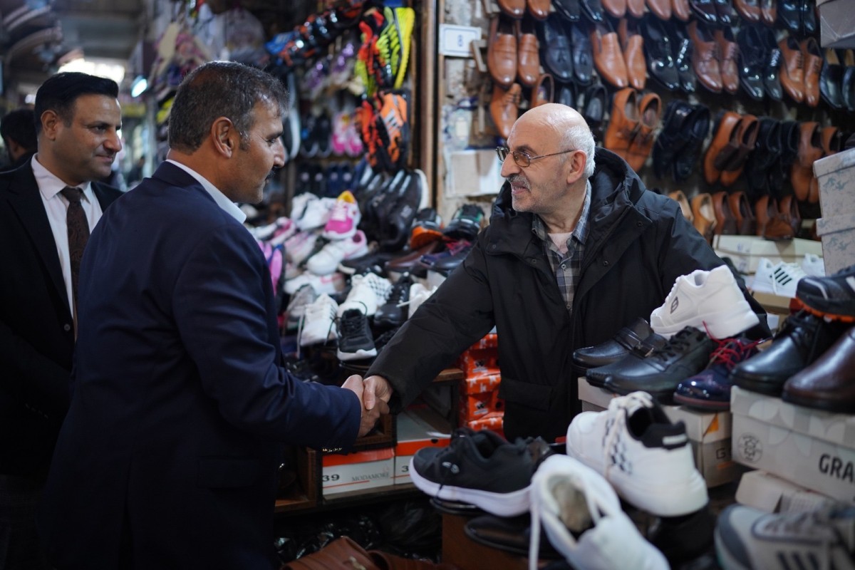 İYİ Aday Yetim Kunduracılar Çarşısını gezdi