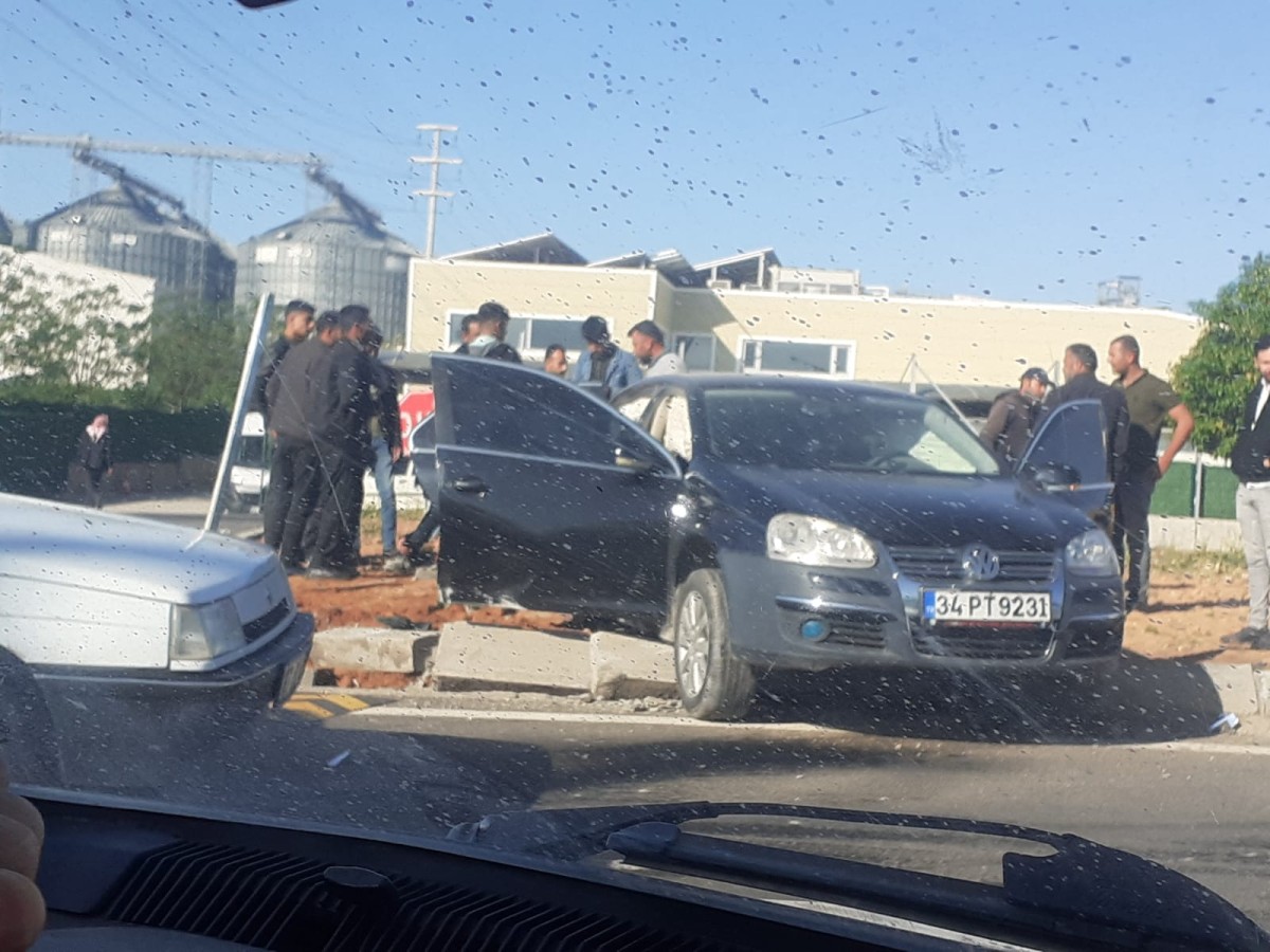 Şanlıurfa Akçakale yolunda maddi hasarlı trafik kazası 