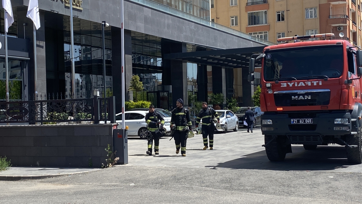 Diyarbakır'da otelde çıkan yangın söndürüldü