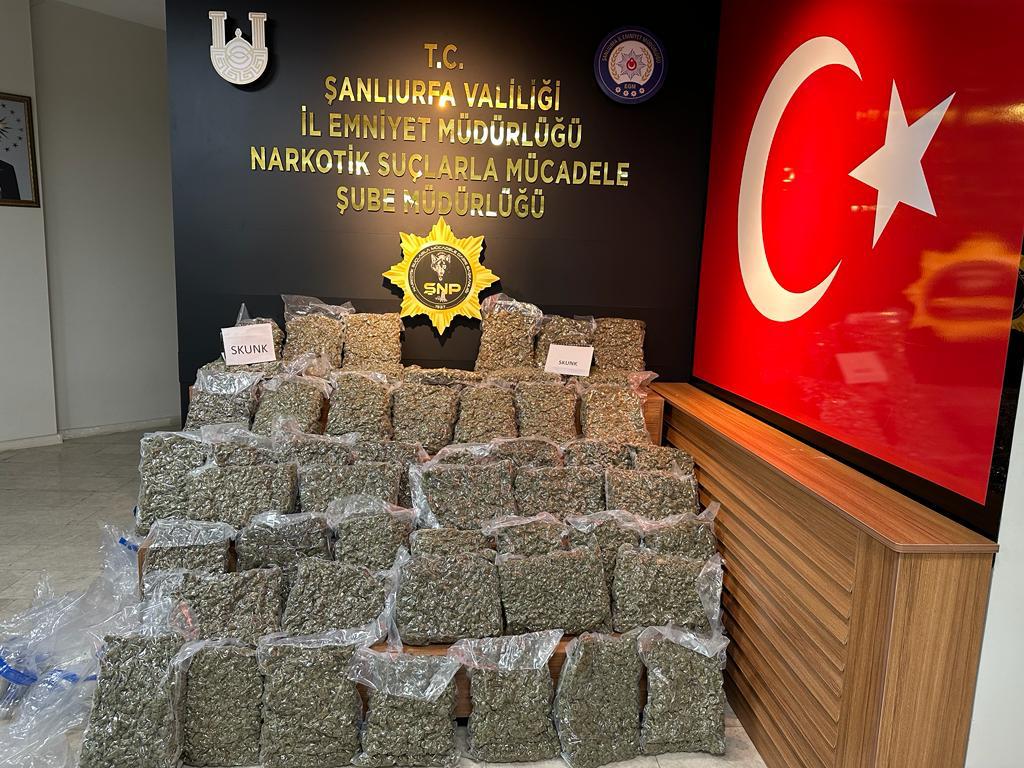 Şanlıurfa'da uyuşturucu 50 kilo uyuşturucu elegeçirildi 