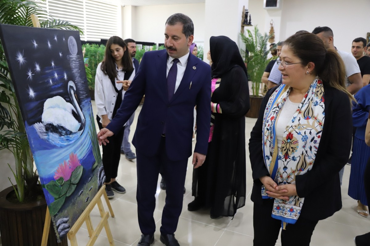 KARAKÖPRÜ’DE KURSİYERLERİN ESERLERİ SERGİLENDİ