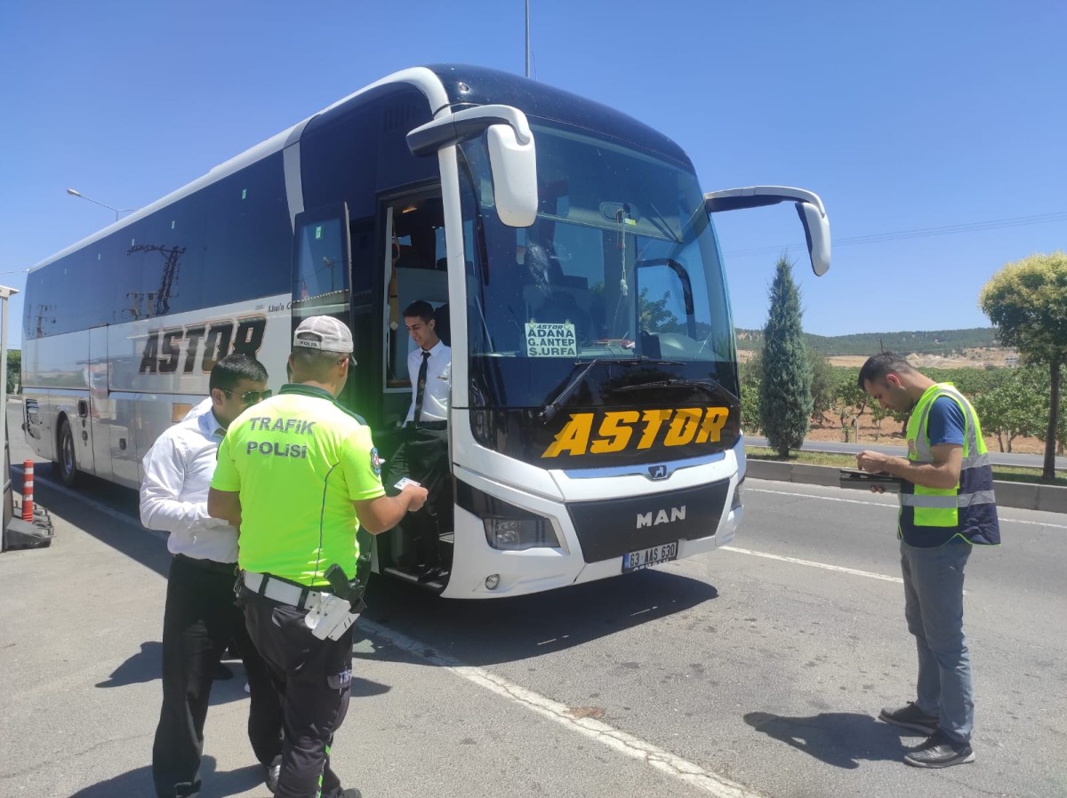 Şanlıurfa'da yolcu otobüslere trafik denetimi 