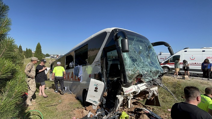 Otobüs kazası: 35 yaralı