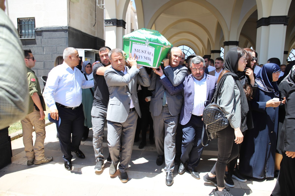 Gaziantep Büyükşehir Belediye Başkanı Şahin'in babasının cenazesi toprağa verildi