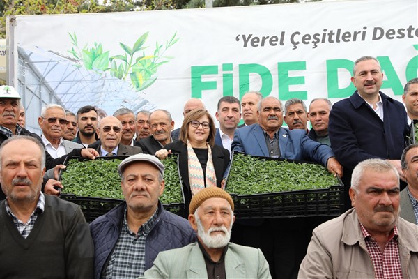 Gaziantep Büyükşehir Belediyesi'nin çiftçilere desteği sürüyor