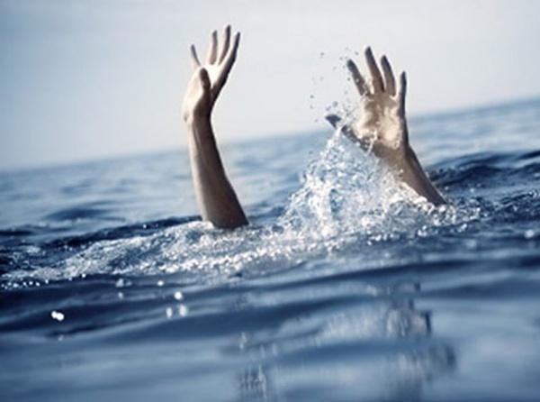 Şanlıurfa'da sulama kanalına devrilen hafif ticari aracın sürücüsü kayboldu