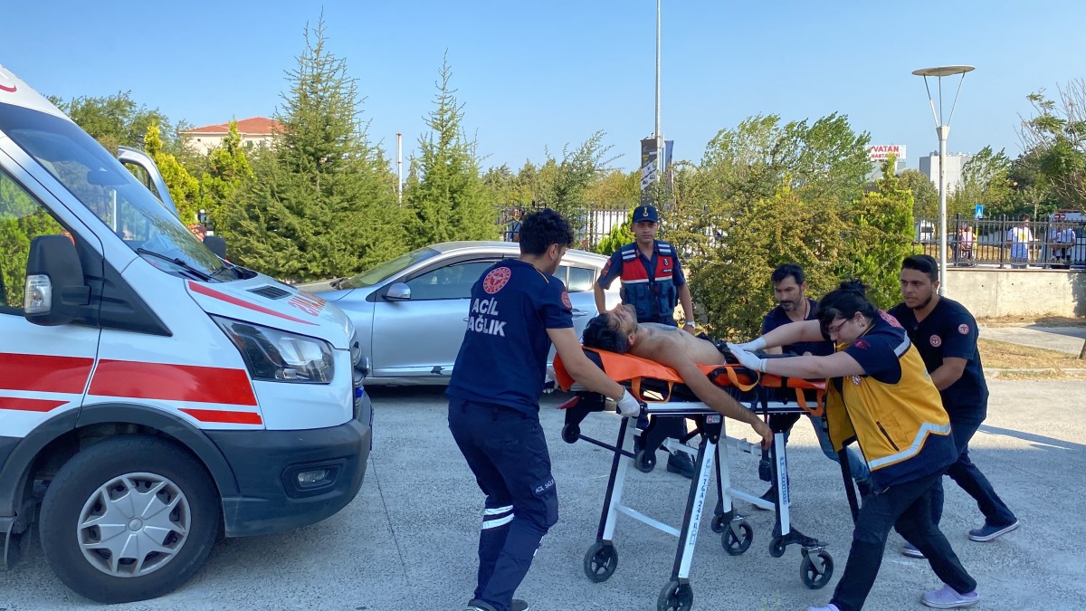 Uzman çavuş kendisini darbeden 2 şahsı silahla vurdu