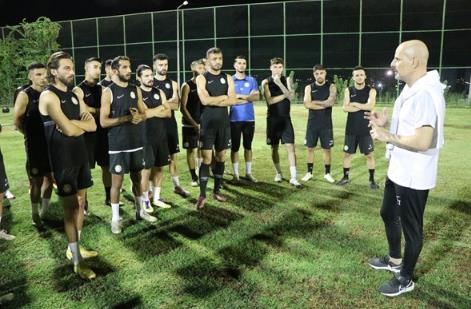 Şanlıurfaspor teknik direktörü Zafer Turan yeniden takımın başına geçti