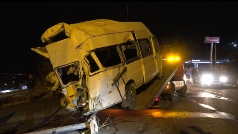Korkunç kaza 6 ölü 16 yaralı 