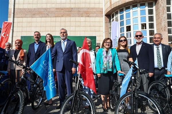 Bakan Işıkhan: “100’üncü Yılda 100 Bin Bisiklet Projesi’ni canı gönülden destekliyorum”