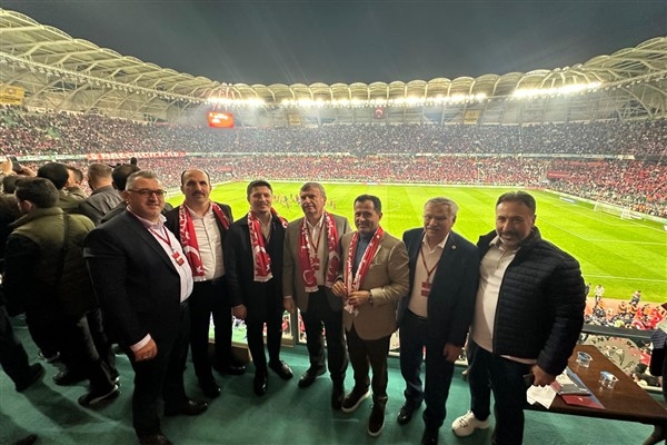 Başkan Altay, A Milli Futbol Takımı’nı ve Konyalı taraftarları kutladı