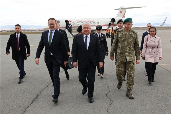 Milli Savunma Bakanı Güler, Kosova’ya gitti