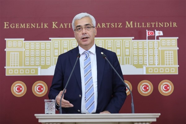 DP'li Uzun: &Prime;Gecikmeli de olsa 100. yıl coşkusunu bu ülkeye yaşatacağız&Prime;