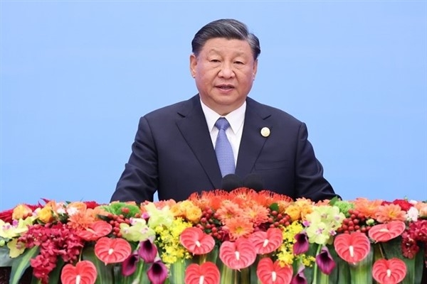 Xi Jinping: ''10 yılda el birliğiyle bu girişimi yoktan var ettik''