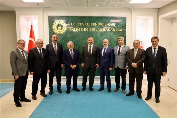 Başkan Büyükkılıç’tan Bakan Özhaseki ve AK Partili Elitaş'a ziyaret