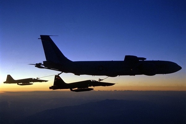 Türk Hava Kuvvetleri, NATO'ya ait uçağa havada yakıt ikmali yaptı