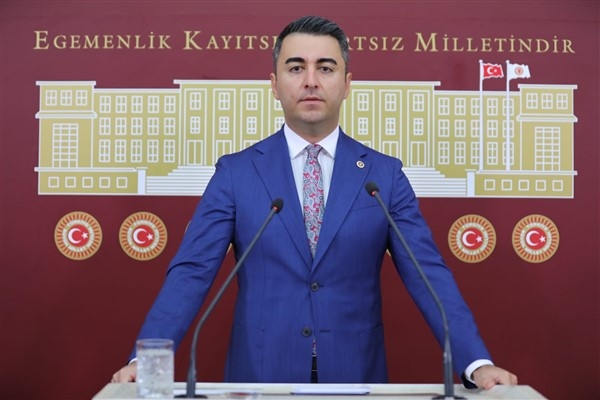 Avşar: “AK Parti hükümetleri koskoca ülkeyi mağdurlar ülkesine çevirmiştir”