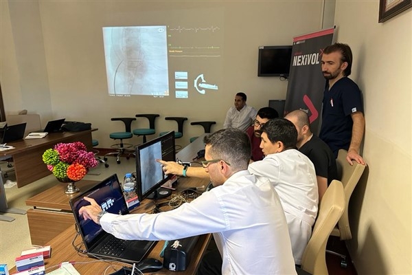 Harran Üniversitesi Hastanesi’nde “Simülasyonla İnvaziv Uygulama” eğitimi verildi