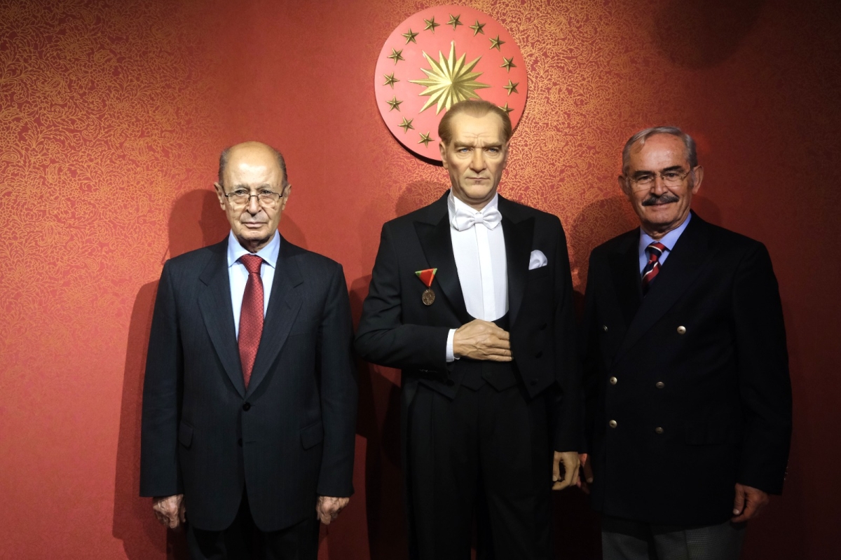 10. Cumhurbaşkanı Sezer'den Yılmaz Büyükerşen Balmumu Heykeller Müzesi'ne ziyaret