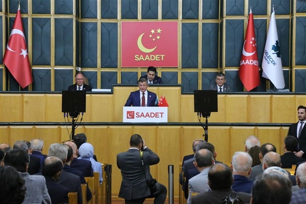 Davutoğlu: ″Türkiye’de bir ekonomik politik kriz var″
