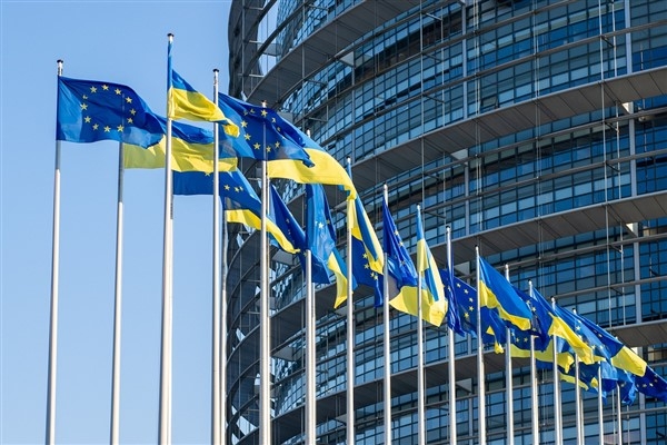 Zelenski: “Avrupa Birliği 30 yaşına giriyor”