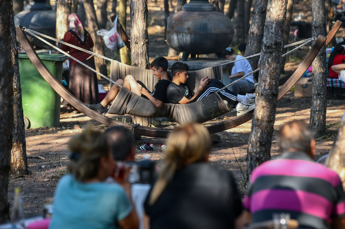 Hacıkadın Kent Ormanı sonbaharda da Başkentli piknikçilerle doldu