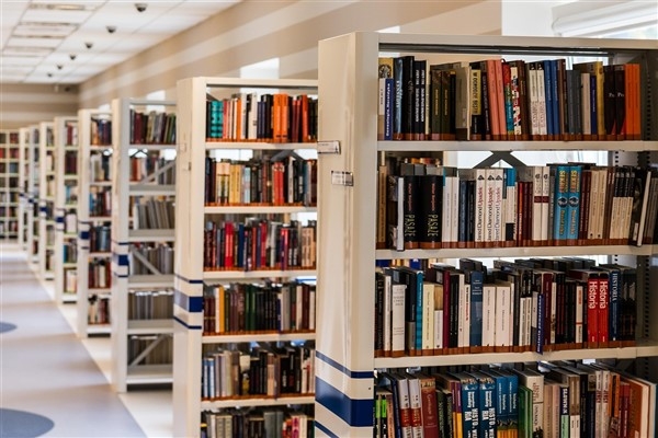 Denizli 100. Yıl İl Halk Kütüphanesi hizmete açıldı