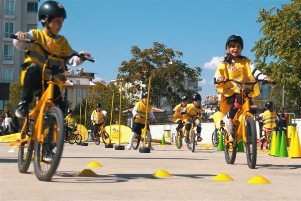 Eti Sarı Bisiklet,   Gaziantep’te 2 binden fazla öğrenciye ulaştı