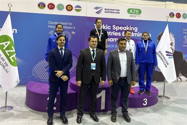 Bursa Büyükşehirli badmintoncular Azerbaycan’dan 3 madalyayla döndü