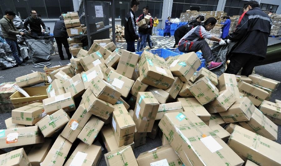 Bekarlar alışveriş festivalinde 5.2 milyar adet koli teslim edildi