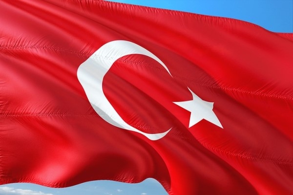 Görev esnasında yaralanan polis memuru şehit oldu