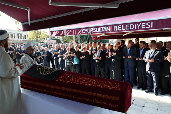 Cumhurbaşkanı Erdoğan, Hacer Muhterem Coşan'ın cenaze törenine katıldı