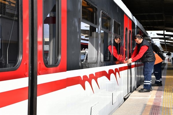 İzmir Büyükşehir Belediyesi'nden İzmir Metro açıklaması