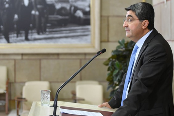 Ekmen: &Prime;Öğretmen atamaları yeterli değil&Prime;