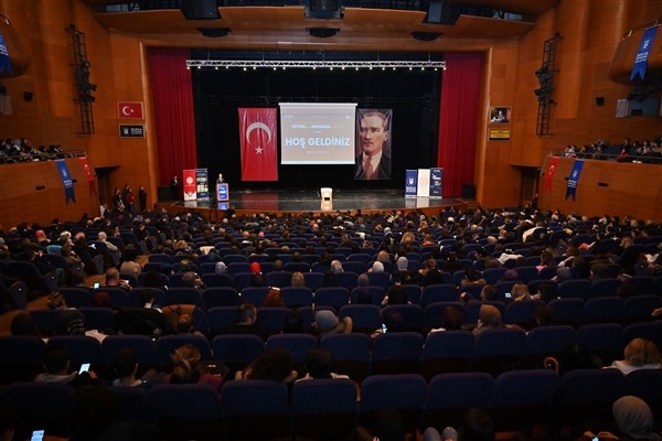 Bursa'da bin 500'e yakın öğretmen bir araya geldi