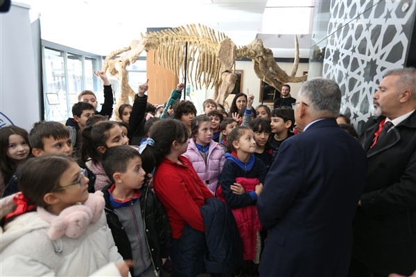 Kayseri'de 7 buçuk milyon yıllık fosil sergisi sergilenmeye devam ediyor