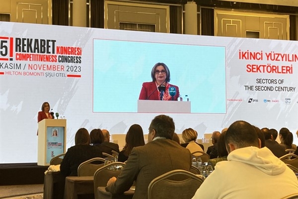 Erdem: &Prime;Dijital ve yeşil rekabetin kurallarını hızlıca öğrenmeliyiz&Prime;