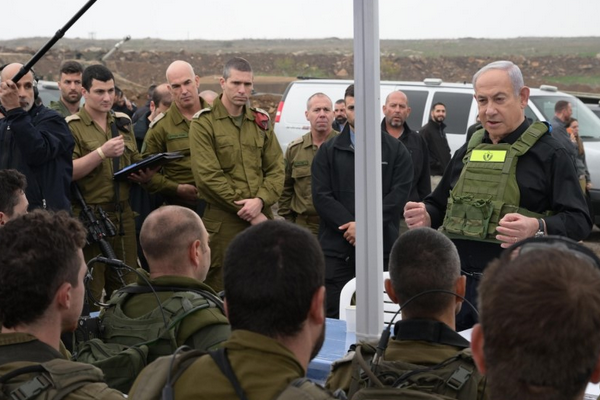 Netanyahu: ″Terör örgütünün onlarca militanı güçlerimiz karşısında boyun eğiyor″