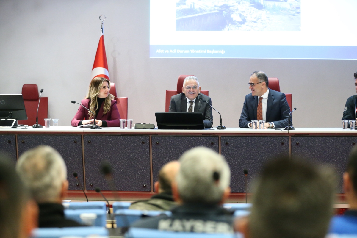 Başkan Büyükkılıç, AFAD Akrediteli Kentsel Arama Kurtarma Ekipleri Eğitimi'ne katıldı